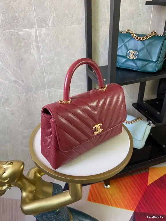 First Bag Ru COCO CHANEL HANDLE BAG 0514